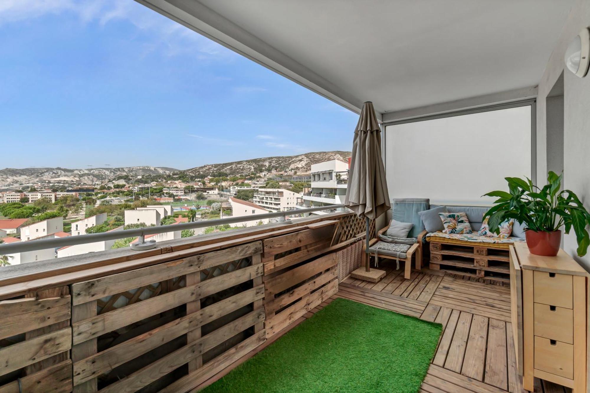 Room In Appartment With Seaview Марсилия Екстериор снимка